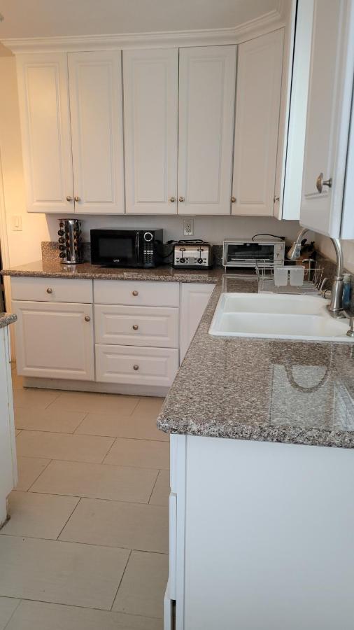 Ocean Breeze Apartment Huntington Beach Eksteriør billede